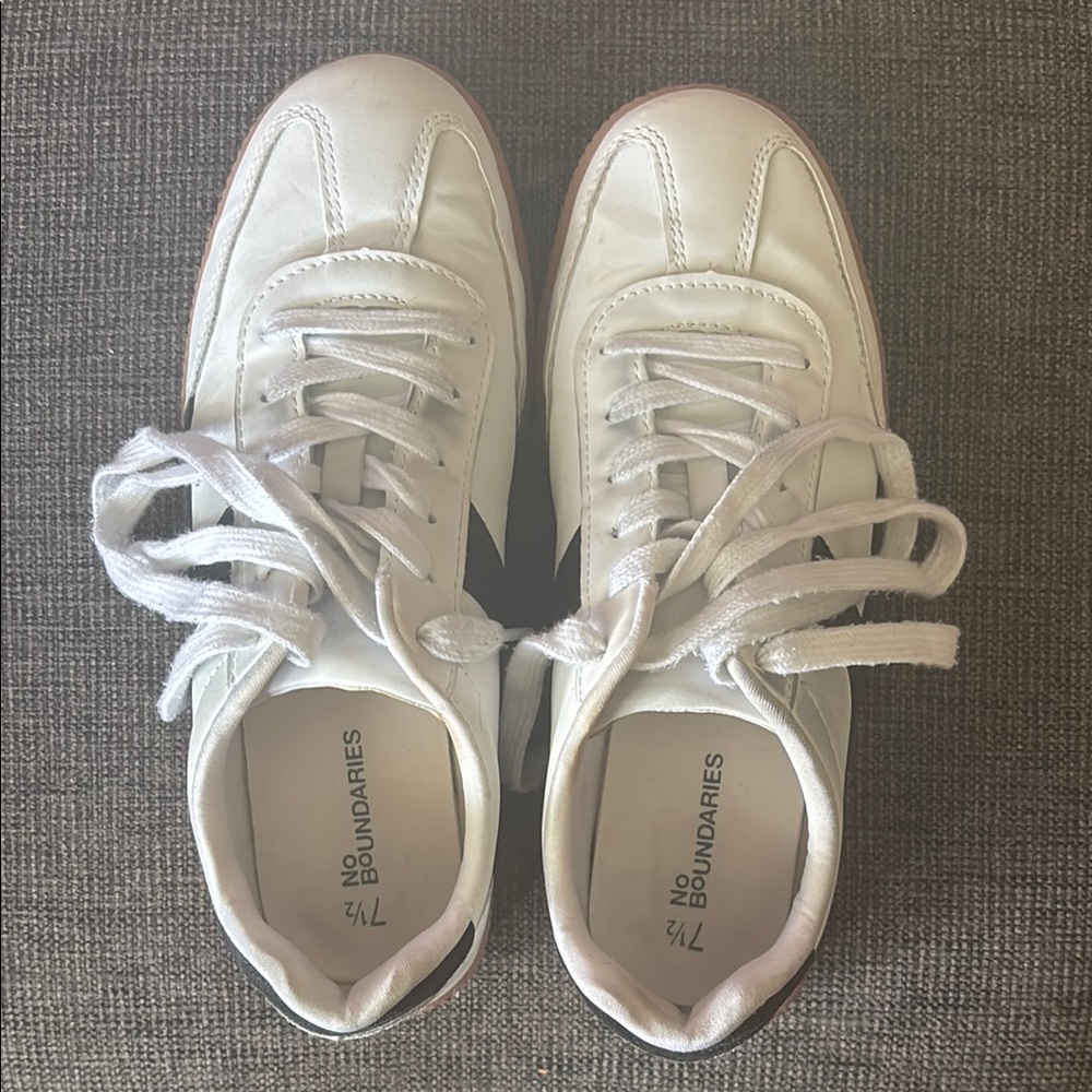 No Boundaries White and Tan Sneakers